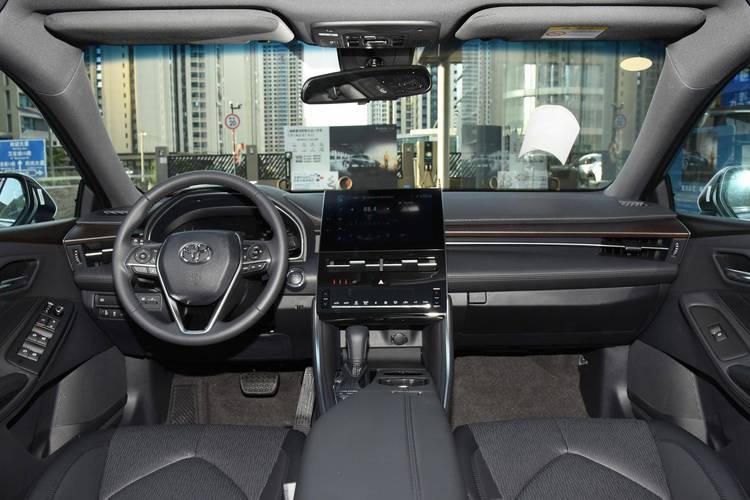 丰田坦途混动：混动版全尺寸皮卡越野与省油